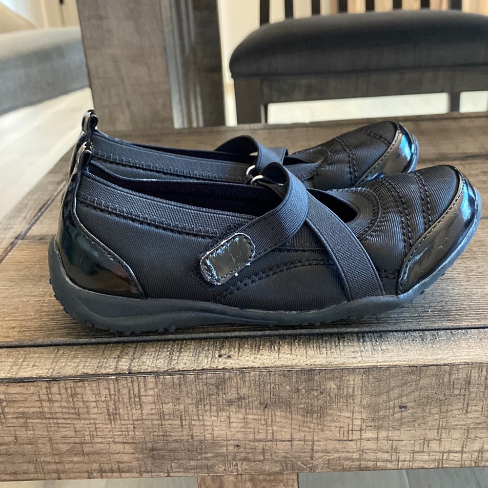 Cherokee girls flats size 1